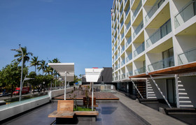 Ramada by Wyndham Acapulco Hotel & Suites