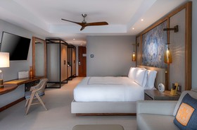 Conrad Punta de Mita