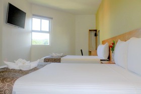 AM Hotel & Plaza