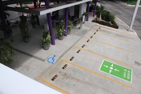 AM Hotel & Plaza