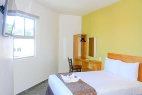 AM Hotel & Plaza