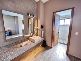 Niru Ocean Suites By Binniguenda