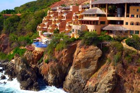 Cala de Mar Resort & Spa