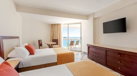 Park Royal Beach Ixtapa