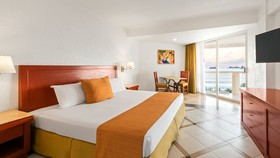 Park Royal Beach Ixtapa