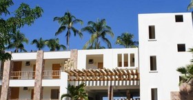 Akan Resort