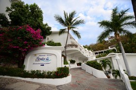 Dolphin Cove Inn