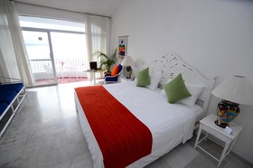 Dolphin Cove Inn