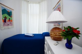 Dolphin Cove Inn