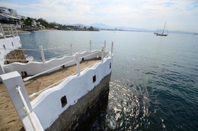 Dolphin Cove Inn