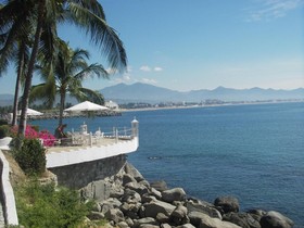 Dolphin Cove Inn