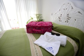 Dolphin Cove Inn