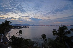 Dolphin Cove Inn