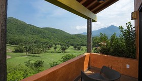 El Corazón Resort