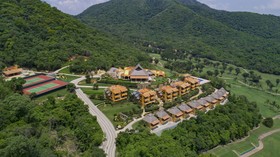 El Corazón Resort