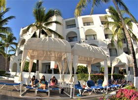 Sierra All Inclusive at Tesoro Manzanillo