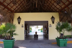 Zar Manzanillo