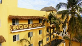 Zar Manzanillo