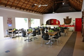 Zar Manzanillo