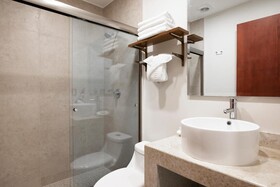 AVE Inn Hotel