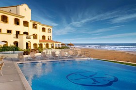 Las Villas Hotel & Golf by Estrella del Mar