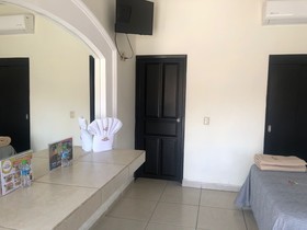 Hotel Oasis