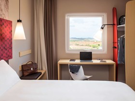 ibis Mazatlán Marina Hotel