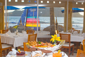 Las Flores Beach Resort