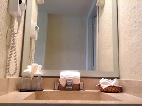 Luna Palace Hotel & Suites