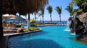 Luna Palace Hotel & Suites