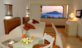 Luna Palace Hotel & Suites