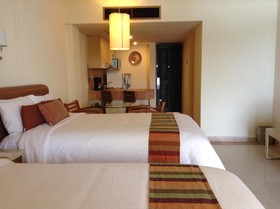 Luna Palace Hotel & Suites