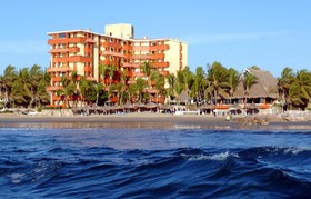 Luna Palace Hotel & Suites