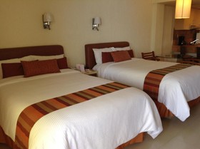 Luna Palace Hotel & Suites