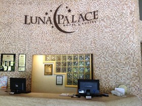 Luna Palace Hotel & Suites