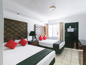 Capital O Zona Dorada Inn, Mazatlán