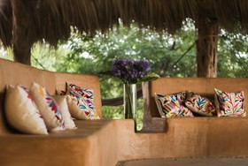 Las Almas Petit Hotel