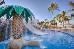 Marival Emotions Resort All-Inclusive