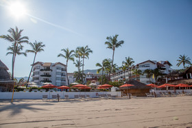 Buenaventura Grand Hotel & Great Moments