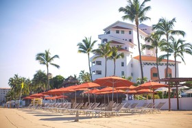 Buenaventura Grand Hotel & Great Moments