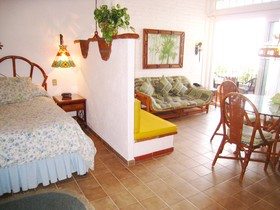 Casa Anita y Corona del Mar