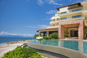Garza Blanca Preserve Resort & Spa