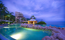 Garza Blanca Residences