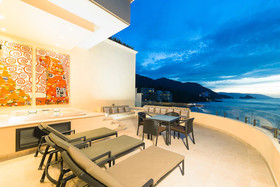 Garza Blanca Residences