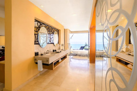 Garza Blanca Residences