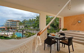 Garza Blanca Residences