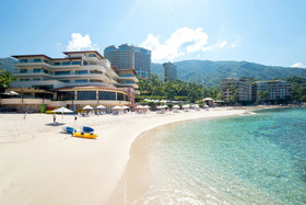 Garza Blanca Residences