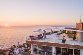 Grand Miramar All Luxury Suites & Residences