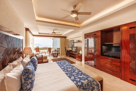 Grand Miramar All Luxury Suites & Residences