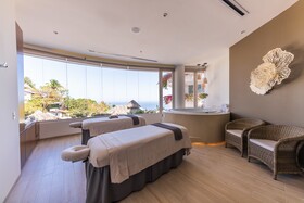 Grand Miramar All Luxury Suites & Residences